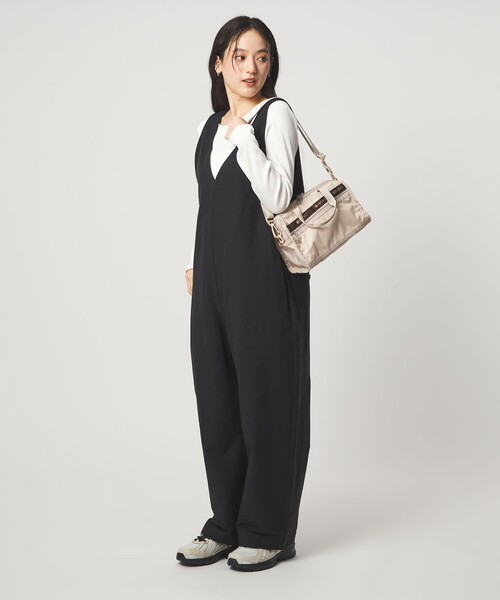 LeSportsac（レスポートサック）の「【別注】＜LeSportsac＞デラックスミニダッフル バッグ / ショルダーバッグ（ショルダーバッグ・レディース・ブラック/ベージュ/ダークグレー・FREE）」の4枚目の写真