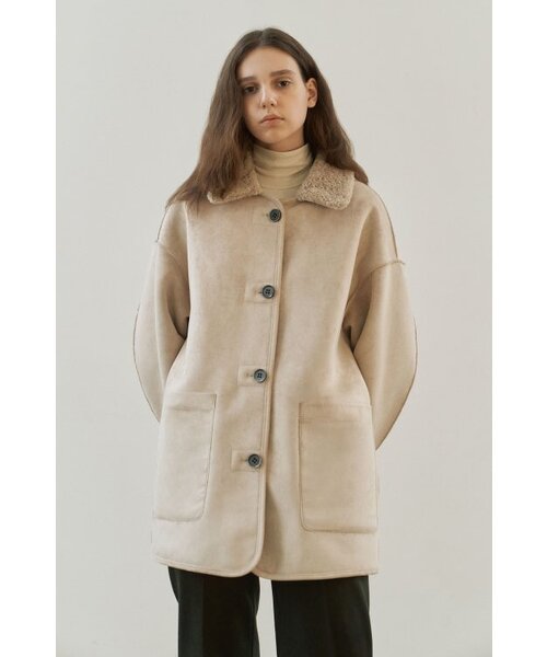 ANDNEEDS(アンドニーズ)の「Reversible shearling jacket (beige)(ムートンコート・レディース・その他・MEDIUM/SMALL)」の1枚目の写真
