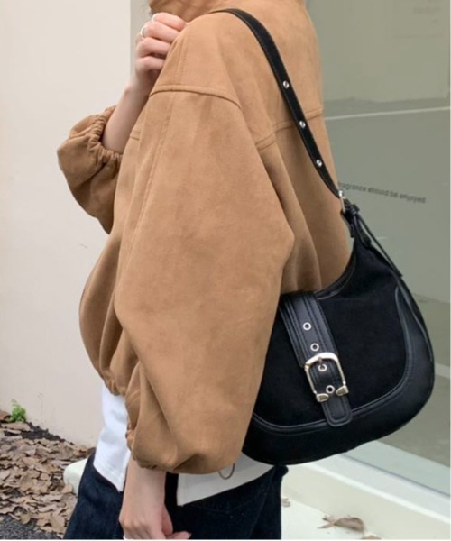 FINEnough(ファインナフ)の「フェイクスエード切り替えバックルベルトショルダーバッグ(ショルダーバッグ・レディース・ブラウン/ベージュ系その他/キャメル/ブラック/ブルー・FREE)」の20枚目の写真