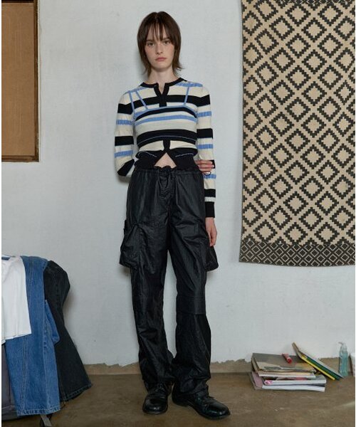 AOPT（アオプト）の「STRIPE KNIT BRA TOP - BLACK/SKY（ニット/セーター・レディース・その他・SMALL/MEDIUM）」の4枚目の写真