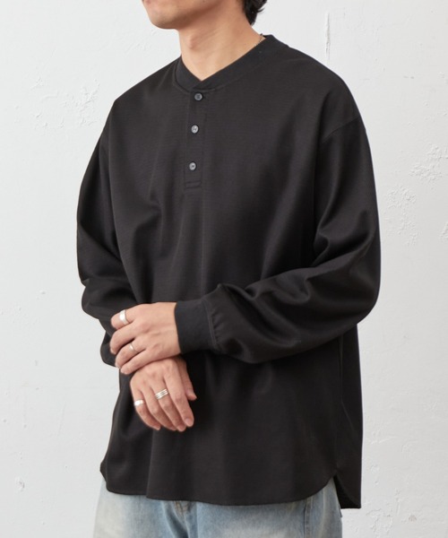 COLONY 2139(コロニートゥーワンスリーナイン)の「ハニカムヘンリーネックプルオーバー(Tシャツ/カットソー・メンズ・チャコールグレー/ブラック/ホワイト・MEDIUM/LARGE)」の13枚目の写真