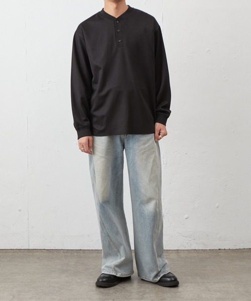 COLONY 2139(コロニートゥーワンスリーナイン)の「ハニカムヘンリーネックプルオーバー(Tシャツ/カットソー・メンズ・チャコールグレー/ブラック/ホワイト・MEDIUM/LARGE)」の16枚目の写真
