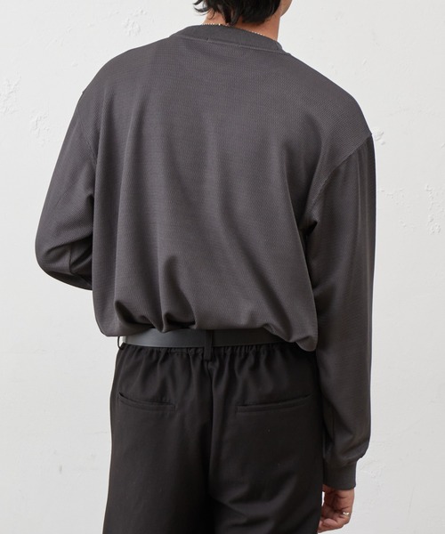 COLONY 2139(コロニートゥーワンスリーナイン)の「ハニカムヘンリーネックプルオーバー(Tシャツ/カットソー・メンズ・チャコールグレー/ブラック/ホワイト・MEDIUM/LARGE)」の22枚目の写真
