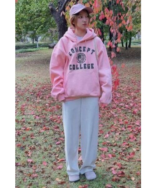 CONCEPTCOLLEGE（コンセプトカレッジ）の「クラシックビッグロゴインディピンクフードパーカー [男女共用]（パーカー・レディース・その他・LARGE）」の2枚目の写真