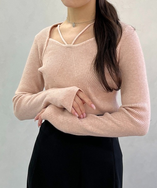MISCH MASCH（ミッシュマッシュ）の「一部店舗限定 華奢ストラップリブニットトップス（ニット/セーター・レディース・ピンク/ブラック・ﾌﾘ-）」の2枚目の写真