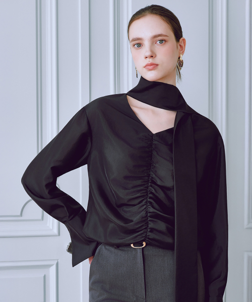 JULIY&CALLA（ジュリー&カラー）の「25FW カラー1 GBTN ララ ブラウス ブラック (ツーウェイ)（シャツ/ブラウス・レディース・その他・FREE）」の5枚目の写真