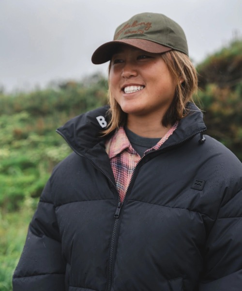 BILLABONG(ビラボン)の「BILLABONG レディース 【A/DIV.】STAND LOGO ADIV DOWN ジャケット 【2025年秋冬モデル】/ビラボン撥水加工ダウンジャケット(ブルゾン・レディース・ブラック/クリーム・MEDIUM/LARGE)」の14枚目の写真