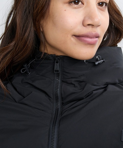 BILLABONG(ビラボン)の「BILLABONG レディース 【A/DIV.】STAND LOGO ADIV DOWN ジャケット 【2025年秋冬モデル】/ビラボン撥水加工ダウンジャケット(ブルゾン・レディース・ブラック/クリーム・MEDIUM/LARGE)」の6枚目の写真