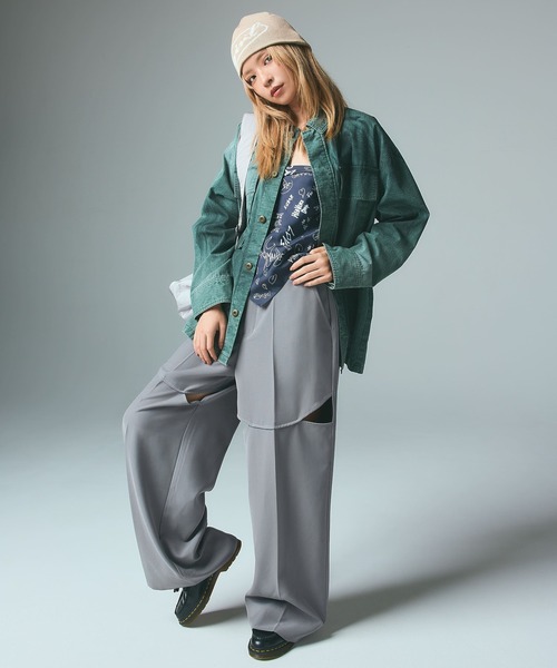 X-girl（エックスガール）の「CURVED CUT PANELED PANTS（スラックス・レディース・グレー/ブラック・S/M）」の3枚目の写真