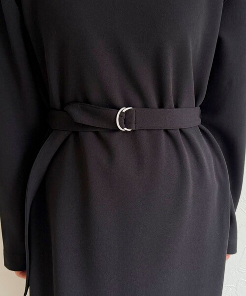 fredy emue（フレディエミュ）の「ジョーゼットベルト付きワンピース（ワンピース・レディース・ブラック/チャコールグレー・38/36）」の17枚目の写真