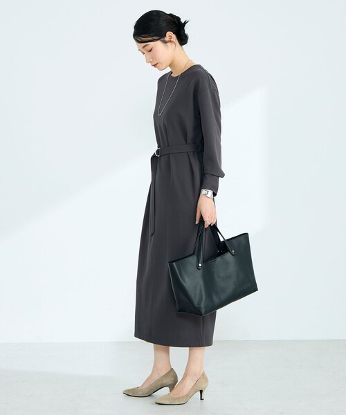 fredy emue（フレディエミュ）の「ジョーゼットベルト付きワンピース（ワンピース・レディース・ブラック/チャコールグレー・38/36）」の22枚目の写真
