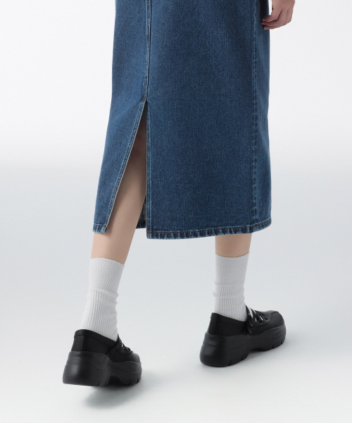 MUSINSA STANDARD WOMAN（ムシンサスタンダードウーマン）の「ウィメンズデニムミディスカート[ミディアムインディゴ]（スカート・レディース・その他・LARGE/MEDIUM/SMALL/X-SMALL）」の2枚目の写真