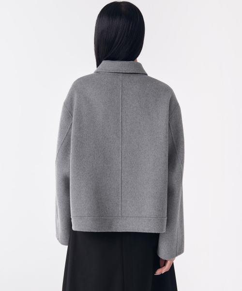 MUSINSA STANDARD WOMAN（ムシンサスタンダードウーマン）の「ウィメンズカシミヤブレンドハンドメイドショートマックコート[ミディアムグレー]（チェスターコート・レディース・その他・LARGE/MEDIUM/SMALL/X-SMALL）」の2枚目の写真
