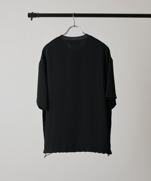 CULLNI(クルニ)の「【CULLNI exclusive for Lui's】ハーフジップバイカラークルーネックTシャツ(Tシャツ/カットソー・メンズ・ブラック/チャコールグレー/オフホワイト・2/1)」の9枚目の写真