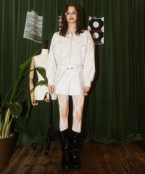 SPIRALGIRL（スパイラルガール）の「合皮ギャザーショートジャケット（ブルゾン・レディース・ブラック/オフホワイト/ブラウン・FREE）」の7枚目の写真