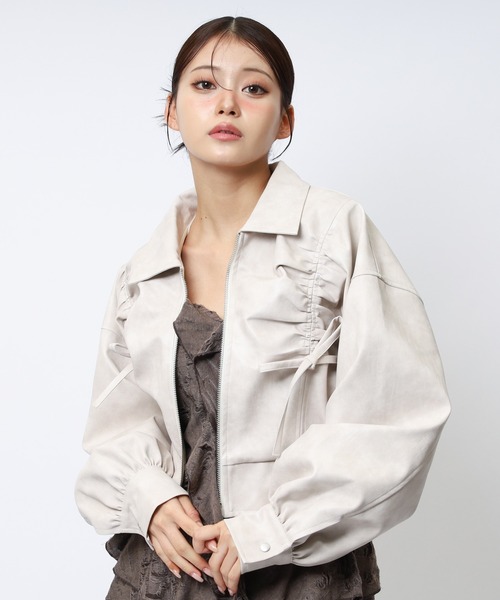 SPIRALGIRL（スパイラルガール）の「合皮ギャザーショートジャケット（ブルゾン・レディース・ブラック/オフホワイト/ブラウン・FREE）」の12枚目の写真