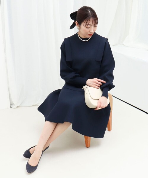 MICO COULIER（ミコクリエ）の「ミラノリブ　デザインワンピース（ワンピース・レディース・ネイビー/グレイッシュベージュ・38）」の2枚目の写真