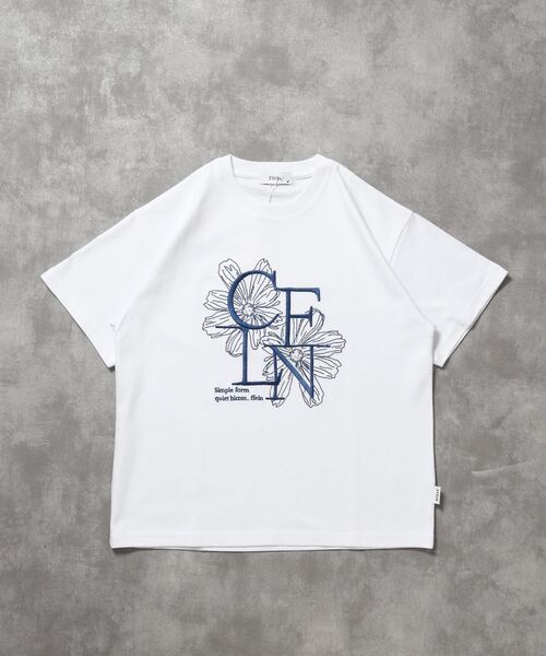 FFEIN(フェイン)の「【FFEIN(フェイン)】フラワー刺繍ロゴショート丈Tシャツ / Tシャツ クルーネック 半袖 刺繍 花柄 【短丈】(Tシャツ/カットソー・メンズ・ホワイト/ブラック/ネイビー・LARGE/MEDIUM/SMALL)」の2枚目の写真