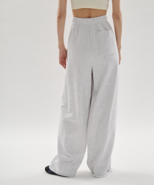 emmi（エミ）の「スウェットワイドパンツ【セットアップ対応】（スウェットパンツ・レディース・ライトグレー/チャコールグレー・0/1）」の15枚目の写真