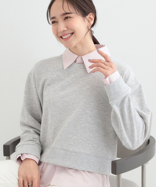 SHOO・LA・RUE(シューラルー)の「【洗濯機可】1枚でサマ見え シャツレイヤード風 スウェット(スウェット・レディース・ネイビー/ライトグレー/オフホワイト/チャコールグレー・01/02/03/04)」の3枚目の写真