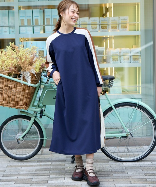 SMILE LAND(スマイルランド)の「<大きいサイズ>ゆるシルエットカラーラインカットソーワンピース(ワンピース・レディース・ネイビー系/ブラック系/グリーン系・L/5L/4L/3L/LL)」の20枚目の写真