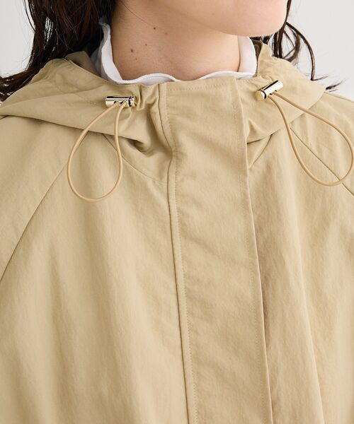 Green　Parks（グリーンパークス）の「撥水加工ミディ丈マウンテンパーカー（マウンテンパーカー・レディース・ベージュ/ネイビー/ホワイト系その他2・FREE）」の21枚目の写真