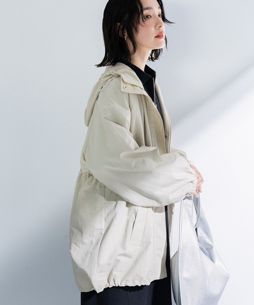 Green　Parks（グリーンパークス）の「撥水加工ミディ丈マウンテンパーカー（マウンテンパーカー・レディース・ベージュ/ネイビー/ホワイト系その他2・FREE）」の2枚目の写真