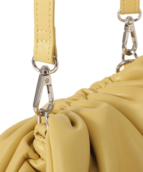 Green Parks(グリーンパークス)の「パテッドドロストショルダーバッグ(ショルダーバッグ・レディース・イエロー/ブラック/アイボリー/グリーン・FREE)」の18枚目の写真