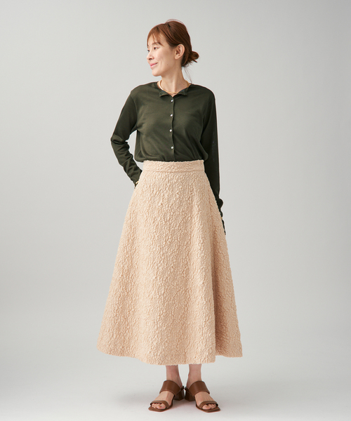 VERMEIL par iena（ヴェルメイユパーイエナ）の「シルク MIX クルーネックカーディガン（カーディガン/ボレロ・レディース・ベージュ/カーキ・FREE）」の16枚目の写真