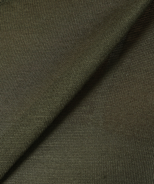 VERMEIL par iena（ヴェルメイユパーイエナ）の「シルク MIX クルーネックカーディガン（カーディガン/ボレロ・レディース・ベージュ/カーキ・FREE）」の10枚目の写真