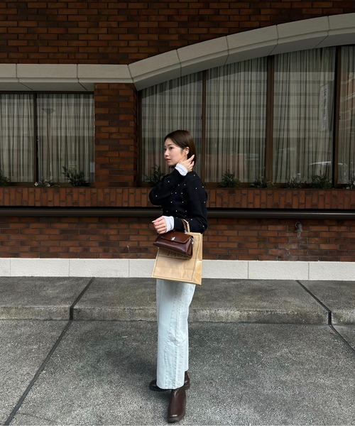 lawgy(ラウジー)の「pearl like simple silhouette cardigan / パールライクシンプルシルエットカーディガン(カーディガン/ボレロ・レディース・グレー/ブラック・FREE)」の15枚目の写真