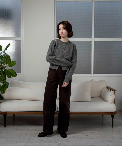 lawgy(ラウジー)の「pearl like simple silhouette cardigan / パールライクシンプルシルエットカーディガン(カーディガン/ボレロ・レディース・グレー/ブラック・FREE)」の16枚目の写真