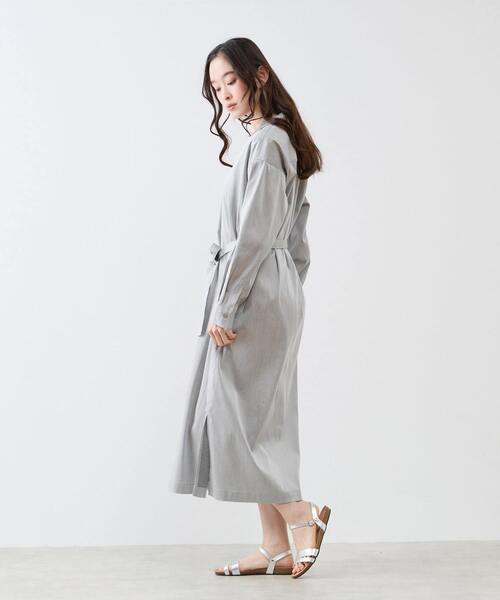 LOGEMENT DE CLAIRE(ロジュモンドクレール)の「オープンカラーワンピース(シャツワンピース・レディース・ライトグレー/ベージュ/インディゴブルー・FREE)」の6枚目の写真