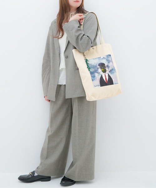 PAUL & JOE ACCESSOIRES(ポールアンドジョーアクセソワ)の「【PAUL & JOE ACCESSOIRES /ポール アンド ジョー アクセソワ 】 CANVAS(LOGO CHARM) ロゴチャーム付き縦型トートバッグ(トートバッグ・レディース・イエロー/ブラウン/ブラック/ブルー・FREE)」の9枚目の写真