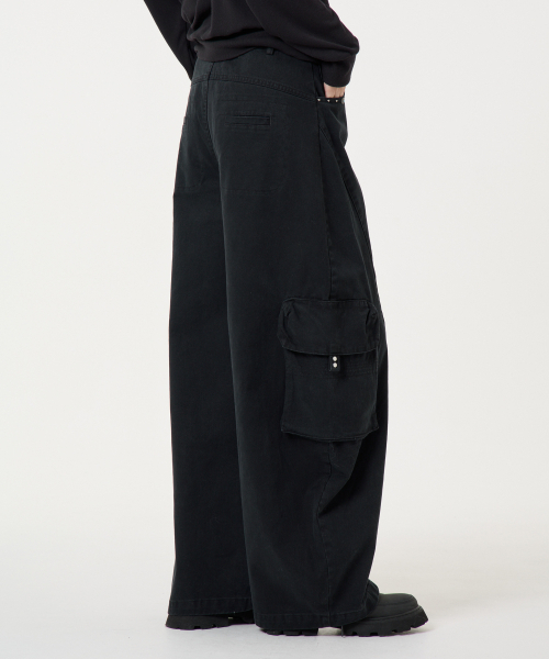 UNKNOWN PLANET（アンノウンプラネット）の「カーブドカーゴ綿パンツブラック（その他パンツ・レディース・その他・LARGE/MEDIUM/SMALL）」の8枚目の写真