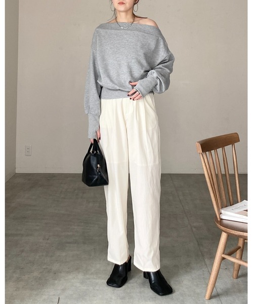 She's Closet(シーズクローゼット)の「長袖 ワンショルダー オフショルダー 指穴サムホール スウェット トップス(スウェット・レディース・スミクロ/杢グレー/アイボリー/ブラック・FREE)」の8枚目の写真