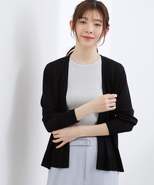 grove（グローブ）の「【接触冷感／UVカットetc】ベーシックショートカーディガン（カーディガン/ボレロ・レディース・ライトグレー/ブラック/オフホワイト/ナチュラル/ブルー・02/00/04/05）」の22枚目の写真
