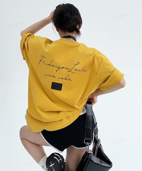 Dalfwin(ダールフィン)の「韓国ファッション RICECAKEフェイクレザーラベル付き筆記体ロゴ半袖Tシャツ(Tシャツ/カットソー・レディース・ホワイト/グレー/イエロー・FREE)」の15枚目の写真