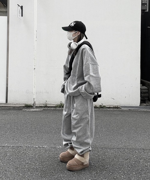YACA(ヤーカ)の「Basic Over Sweat/ベーシックオーバースウェット【unisex item】(スウェット・レディース・ブラック/グレー・FREE)」の6枚目の写真