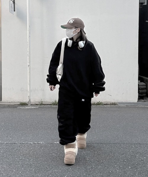 YACA(ヤーカ)の「Basic Over Sweat/ベーシックオーバースウェット【unisex item】(スウェット・レディース・ブラック/グレー・FREE)」の9枚目の写真