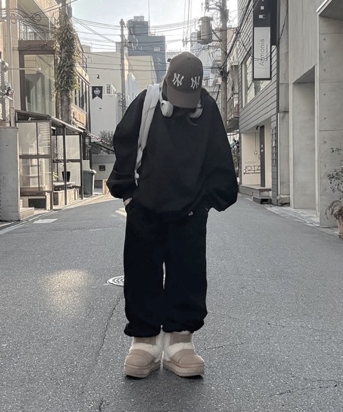 YACA(ヤーカ)の「Basic Over Sweat/ベーシックオーバースウェット【unisex item】(スウェット・レディース・ブラック/グレー・FREE)」の10枚目の写真