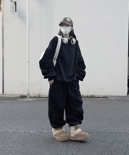 YACA(ヤーカ)の「Basic Over Sweat/ベーシックオーバースウェット【unisex item】(スウェット・レディース・ブラック/グレー・FREE)」の16枚目の写真