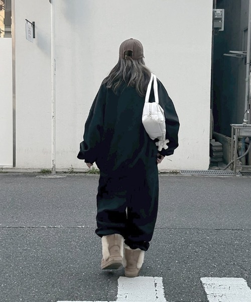 YACA(ヤーカ)の「Basic Over Sweat/ベーシックオーバースウェット【unisex item】(スウェット・レディース・ブラック/グレー・FREE)」の18枚目の写真