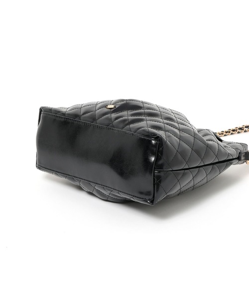Heather(ヘザー)の「キルティングショルダーBAG 664025(ショルダーバッグ・レディース・ブラック/アイボリー・ONE SIZE)」の13枚目の写真