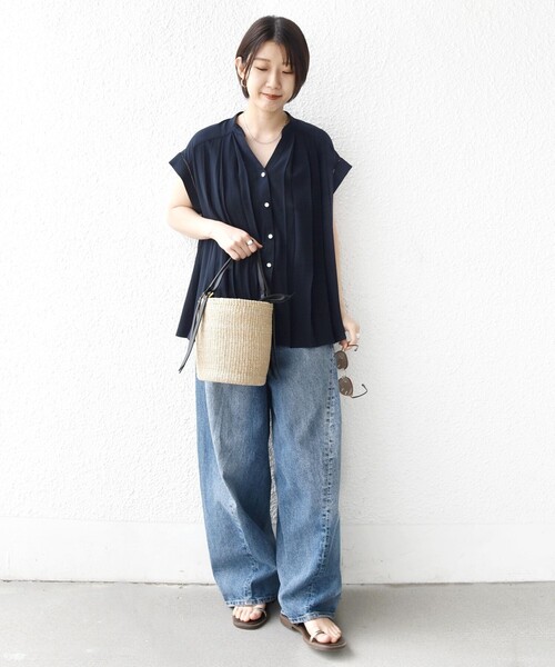 SHIPS(シップス)の「【WEB限定】〈手洗い可能〉ストレッチ ジョーゼット プリーツ スキッパー ブラウス(シャツ/ブラウス・レディース・スカイブルー/オフホワイト/ダークブルー・ONE SIZE)」の21枚目の写真