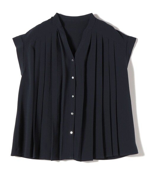 SHIPS(シップス)の「【WEB限定】〈手洗い可能〉ストレッチ ジョーゼット プリーツ スキッパー ブラウス(シャツ/ブラウス・レディース・スカイブルー/オフホワイト/ダークブルー・ONE SIZE)」の10枚目の写真