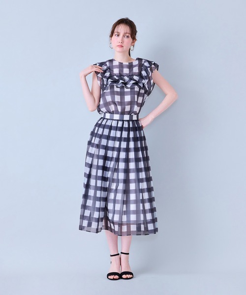 Audie a Muses(オーディアミューズ)の「ビッグギンガムラッフルブラウス(シャツ/ブラウス・レディース・ブルー/ブラック・38/40/42)」の15枚目の写真