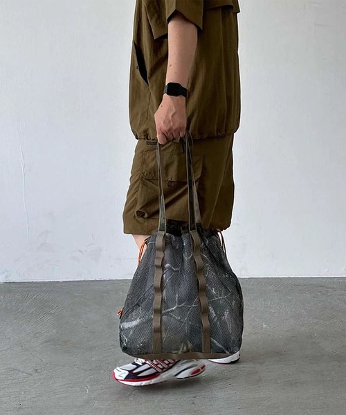 WEEKEND(ER)(ウィークエンダー)の「WEEKEND(ER)/ウィークエンダー トートバッグ 巾着 WKD MESH TOTE CAMO 7916201(トートバッグ・メンズ・カモフラージュ・FREE)」の4枚目の写真