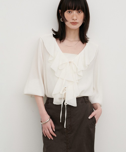 LARUTA（ラルータ）の「【LARUTA】［WEB限定］ヴィンテージメッシュフリルブラウス（シャツ/ブラウス・レディース・ブラック/ベージュ/オフホワイト・MEDIUM）」の5枚目の写真