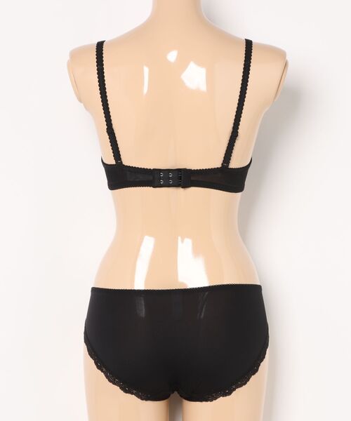 Triumph（トリンプ）の「美胸ソフトブラ エレガントペタルズ ブラ＆ショーツセット【B,C,D,E,Fカップ】 TRAC006 WHU + Hikini（ブラ&ショーツ・レディース・ライトピンク/グレー/スモークピンク/ブラック/ライトブルー・E80L/C65M/B75M/B70M/B65M/E75L/E70M/E65M/D80L/D75L/D70M/D65M/C80L/C75L/C70M/F70M/F65M/F80L/F75L）」の14枚目の写真